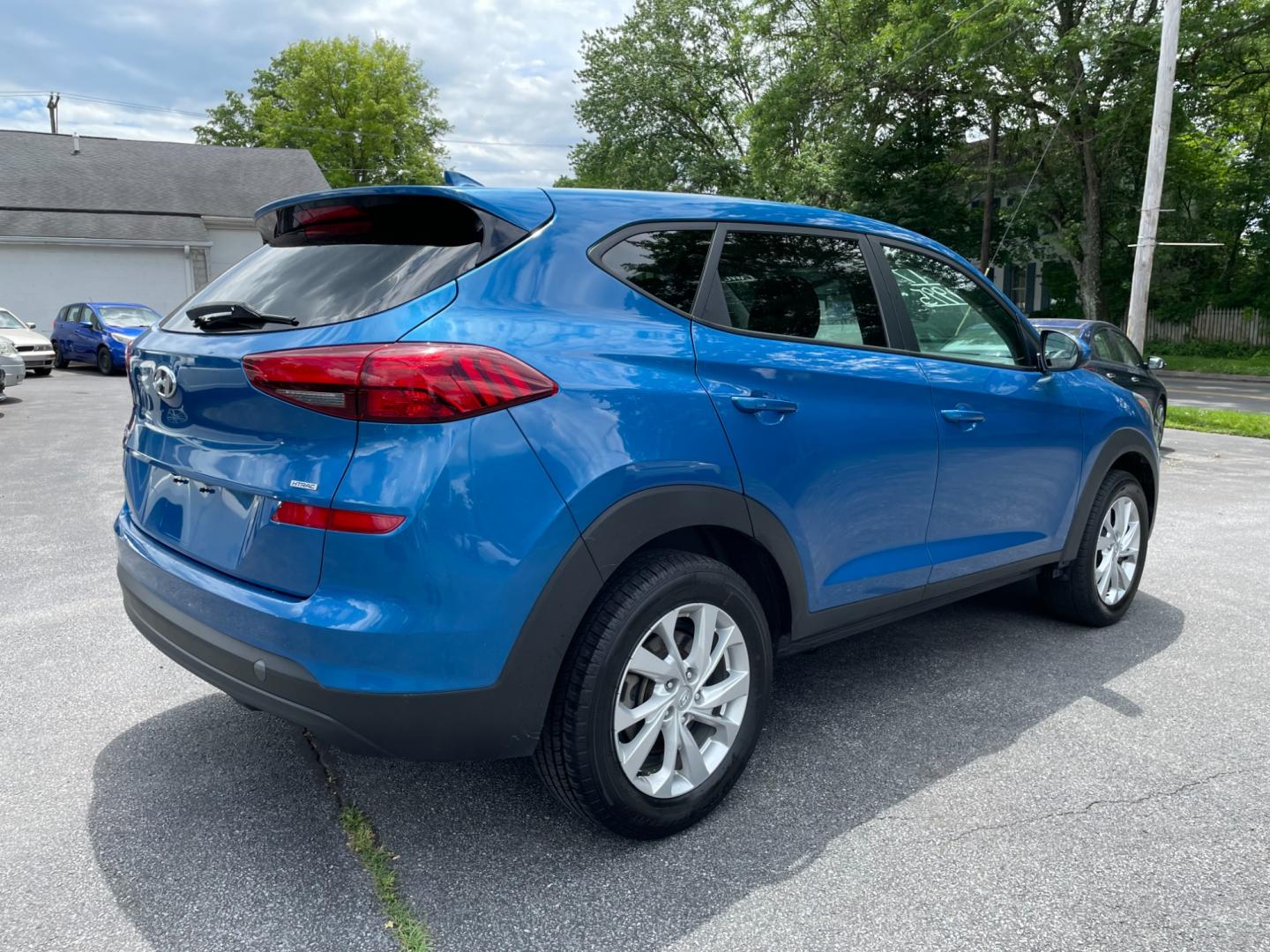 2019 blue Hyundai Tucson SE AWD (KM8J2CA41KU) with an 2.0L L4 DOHC 16V engine, 6A transmission, located at 101 N. Main Street, Muncy, PA, 17756, (570) 546-5462, 41.207691, -76.785942 - Photo#3